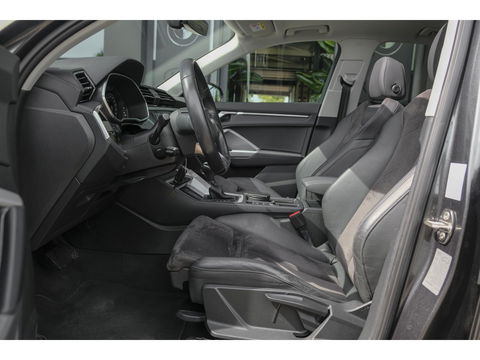 Audi Q3 35 TFSI 150pk S-line Panoramadak *BTW* Virtual cockpit Trekhaak Camera Sportstoelen Navigatie