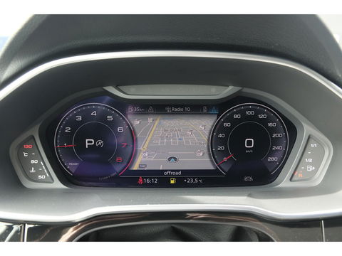 Audi Q3 35 TFSI 150pk S-line Panoramadak *BTW* Virtual cockpit Trekhaak Camera Sportstoelen Navigatie