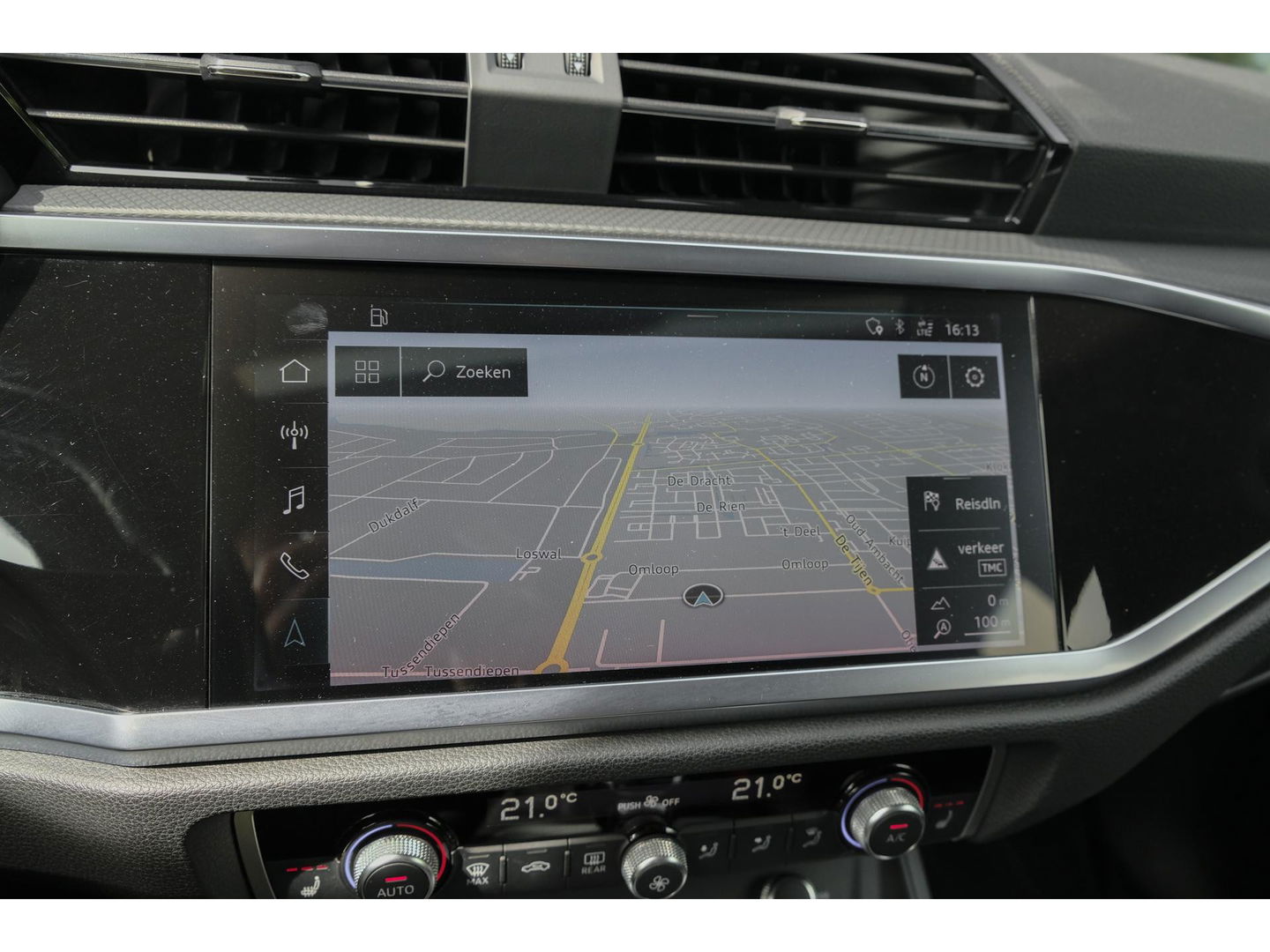 Audi Q3 35 TFSI 150pk S-line Panoramadak *BTW* Virtual cockpit Trekhaak Camera Sportstoelen Navigatie