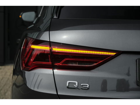 Audi Q3 35 TFSI 150pk S-line Panoramadak *BTW* Virtual cockpit Trekhaak Camera Sportstoelen Navigatie