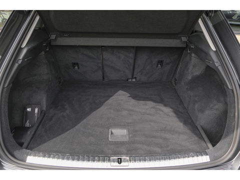 Audi Q3 35 TFSI 150pk S-line Panoramadak *BTW* Virtual cockpit Trekhaak Camera Sportstoelen Navigatie