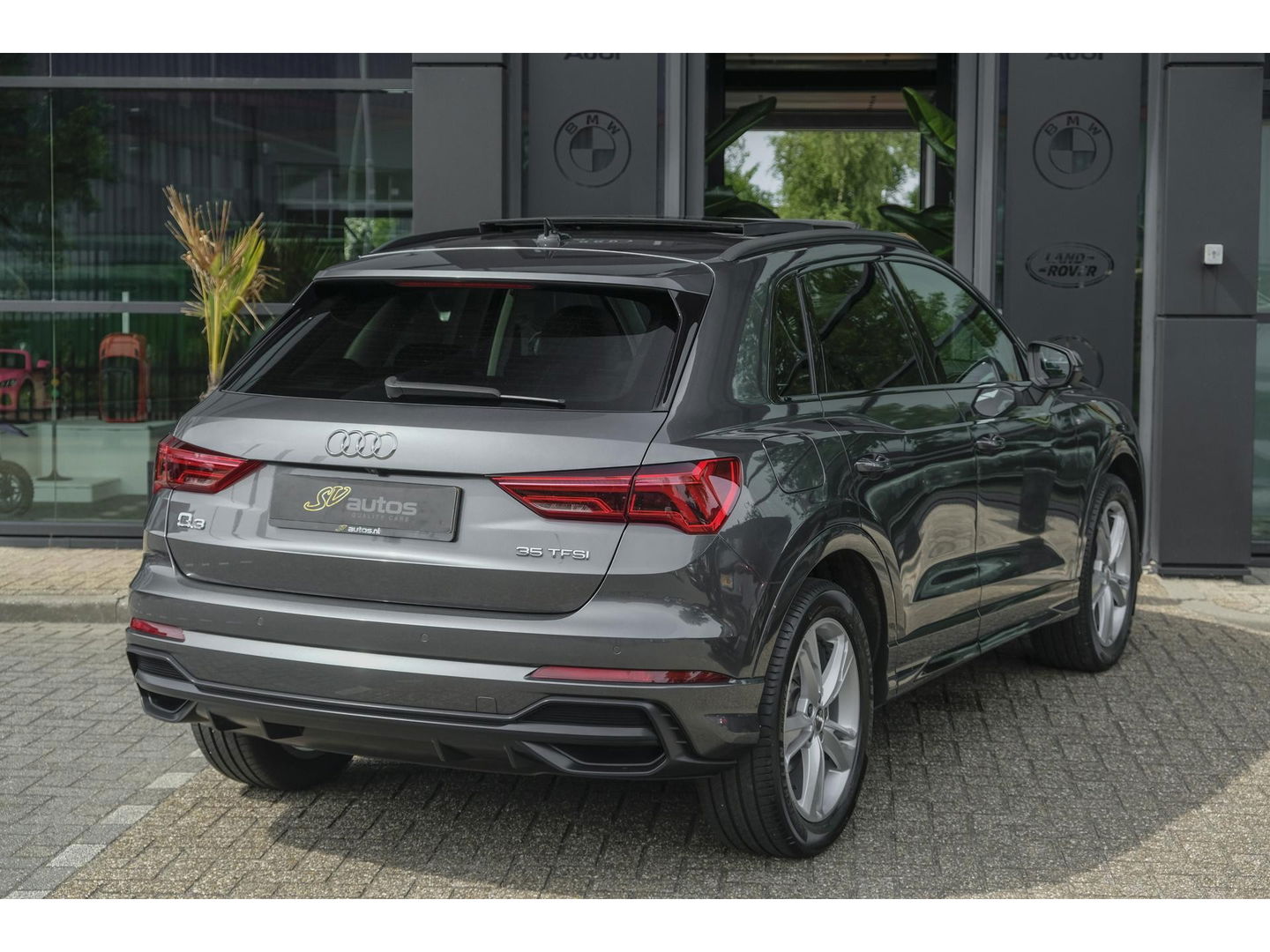 Audi Q3 35 TFSI 150pk S-line Panoramadak *BTW* Virtual cockpit Trekhaak Camera Sportstoelen Navigatie