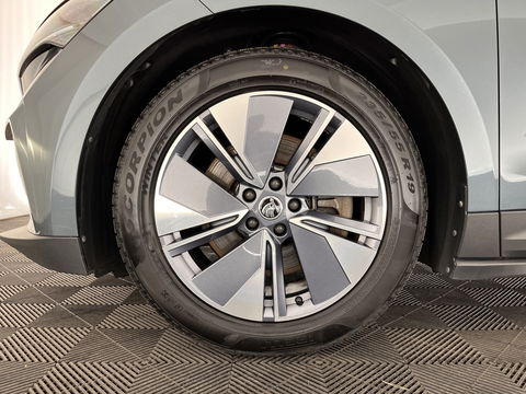 Škoda Enyaq iV 80 Luxus [ 3-Fase ] (INCL-BTW) *PANO | LUXURY-LEATHER | HEAD-UP | ADAPTIVE-CRUISE | MEMORY-PACK | FULL-LED | DIGI-COCKPIT | BLIND-SPOT | NAVI-FULLMAP | KEYLESS | CAMERA | HEATED-SPORTSEATS | KEYLESS | 19"ALU*