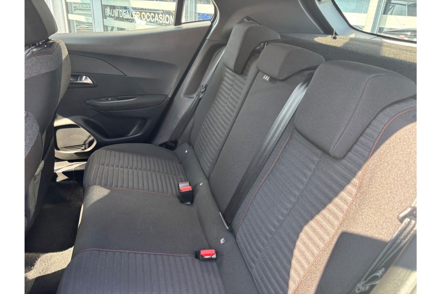 Peugeot 2008 1.2 PT 130PK ACTIVE PACK AIRCO CRUISE NAVI PDC.