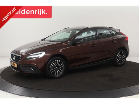 Volvo V40 Cross Country 2.0 T4 Momentum | Automaat | Stoelverwarming | Trekhaak | Camera | Full LED | Navigatie | Achterbankverwarming | Climate control