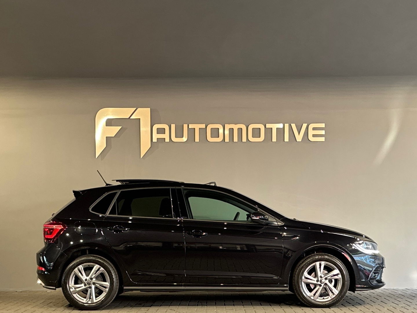 Volkswagen Polo 1.0 TSI R-Line Business Pano|IQ Light|Camera