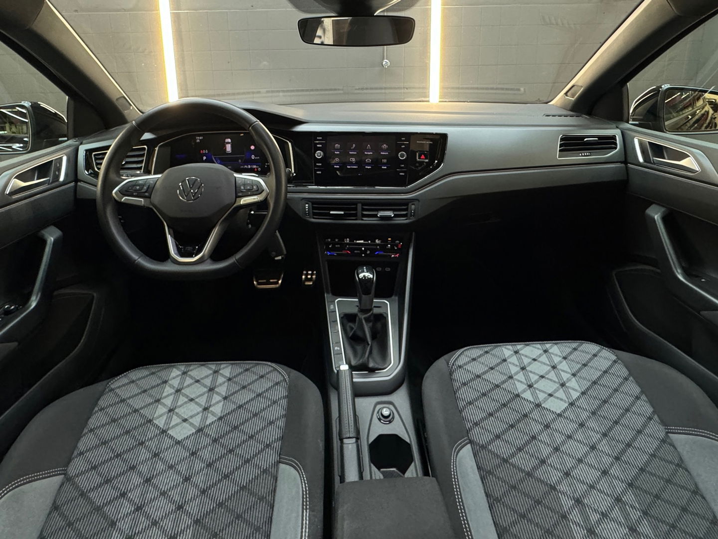 Volkswagen Polo 1.0 TSI R-Line Business Pano|IQ Light|Camera