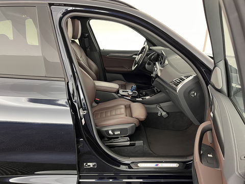BMW iX3 High Executive Shadow-line-Plus-Pack 80 kWh [ 3-Fase ] (INCL-BTW) *PANO | LUXURY-LEATHER | FULL-LED | MEMORY-PACK | HEAD-UP | ADAPTIVE-CRUISE | TOPVIEW | HARMAN/KARDON-AUDIO | BLIND-SPOT | SPORT-SEATS | DAB+ | CARPLAY | KEYLESS | 20''ALU*