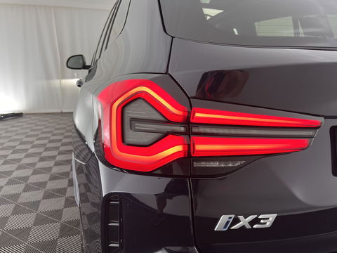 BMW iX3 High Executive Shadow-line-Plus-Pack 80 kWh [ 3-Fase ] (INCL-BTW) *PANO | LUXURY-LEATHER | FULL-LED | MEMORY-PACK | HEAD-UP | ADAPTIVE-CRUISE | TOPVIEW | HARMAN/KARDON-AUDIO | BLIND-SPOT | SPORT-SEATS | DAB+ | CARPLAY | KEYLESS | 20''ALU*