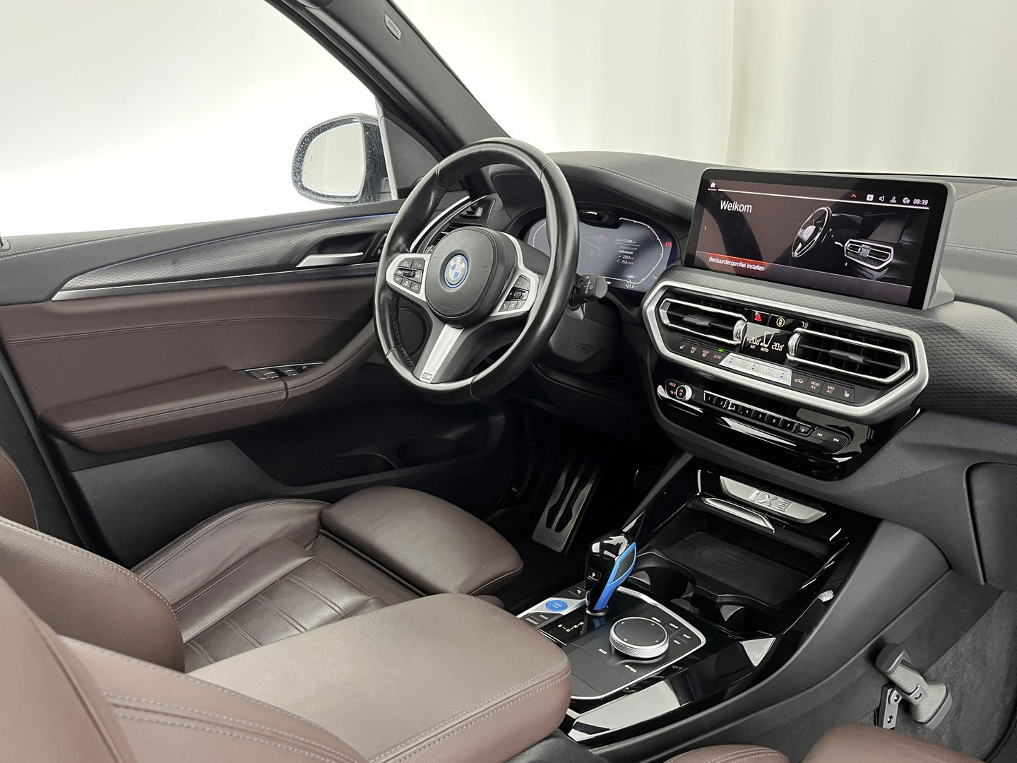 BMW iX3 High Executive Shadow-line-Plus-Pack 80 kWh [ 3-Fase ] (INCL-BTW) *PANO | LUXURY-LEATHER | FULL-LED | MEMORY-PACK | HEAD-UP | ADAPTIVE-CRUISE | TOPVIEW | HARMAN/KARDON-AUDIO | BLIND-SPOT | SPORT-SEATS | DAB+ | CARPLAY | KEYLESS | 20''ALU*