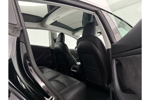 Tesla Model 3 Long Range AWD 75 kWh 360Camera 351PK Autopilot Pano Memory LED Cruise Clima 19"LMV Navi PDC Stoelverwarming