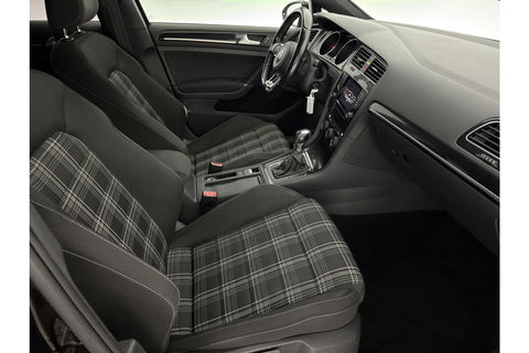 Volkswagen Golf 2.0 TDI GTD 184PK DSG Clima LED Cruise Parkeersensoren 18''LMV Stoelverwarming