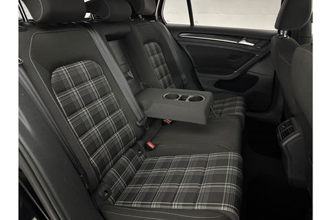 Volkswagen Golf 2.0 TDI GTD 184PK DSG Clima LED Cruise Parkeersensoren 18''LMV Stoelverwarming