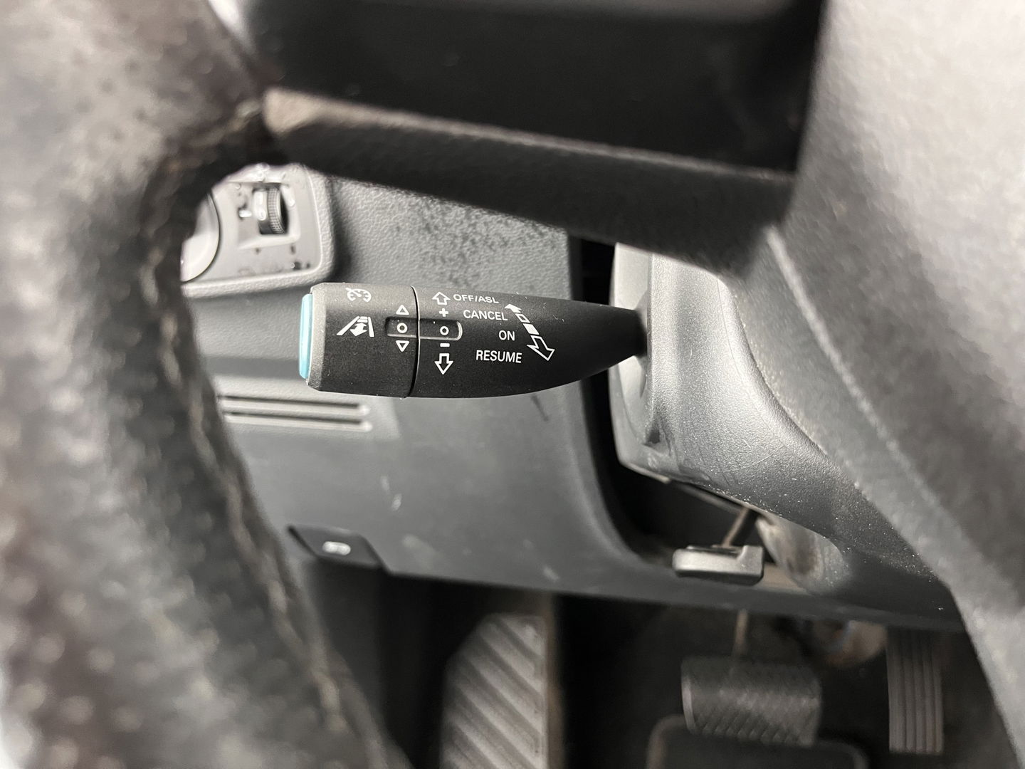 MG Mg Zs EV Luxury 45 kWh (INCL-BTW) *PANO | FULL-LEATHER | CCS-FASTLOADER | KEYLESS | NAVI-FULLMAP | ADAPTIVE-CRUISE | CAMERA | HEATED-SPORT-SEATS | CARPLAY | BLINDSPOT | DAB | LANE-ASSIST | 17"ALU*