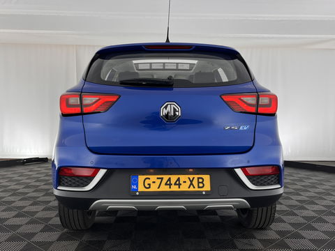 MG Mg Zs EV Luxury 45 kWh (INCL-BTW) *PANO | FULL-LEATHER | CCS-FASTLOADER | KEYLESS | NAVI-FULLMAP | ADAPTIVE-CRUISE | CAMERA | HEATED-SPORT-SEATS | CARPLAY | BLINDSPOT | DAB | LANE-ASSIST | 17"ALU*