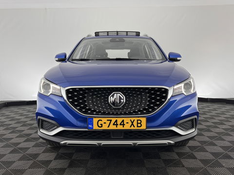 MG Mg Zs EV Luxury 45 kWh (INCL-BTW) *PANO | FULL-LEATHER | CCS-FASTLOADER | KEYLESS | NAVI-FULLMAP | ADAPTIVE-CRUISE | CAMERA | HEATED-SPORT-SEATS | CARPLAY | BLINDSPOT | DAB | LANE-ASSIST | 17"ALU*