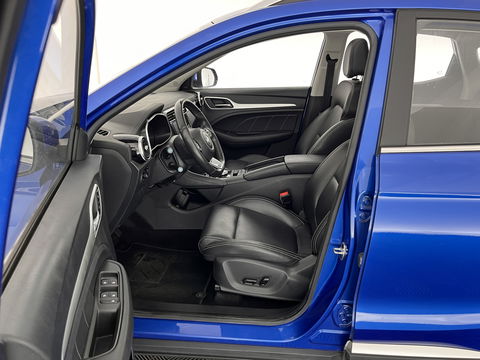 MG Mg Zs EV Luxury 45 kWh (INCL-BTW) *PANO | FULL-LEATHER | CCS-FASTLOADER | KEYLESS | NAVI-FULLMAP | ADAPTIVE-CRUISE | CAMERA | HEATED-SPORT-SEATS | CARPLAY | BLINDSPOT | DAB | LANE-ASSIST | 17"ALU*