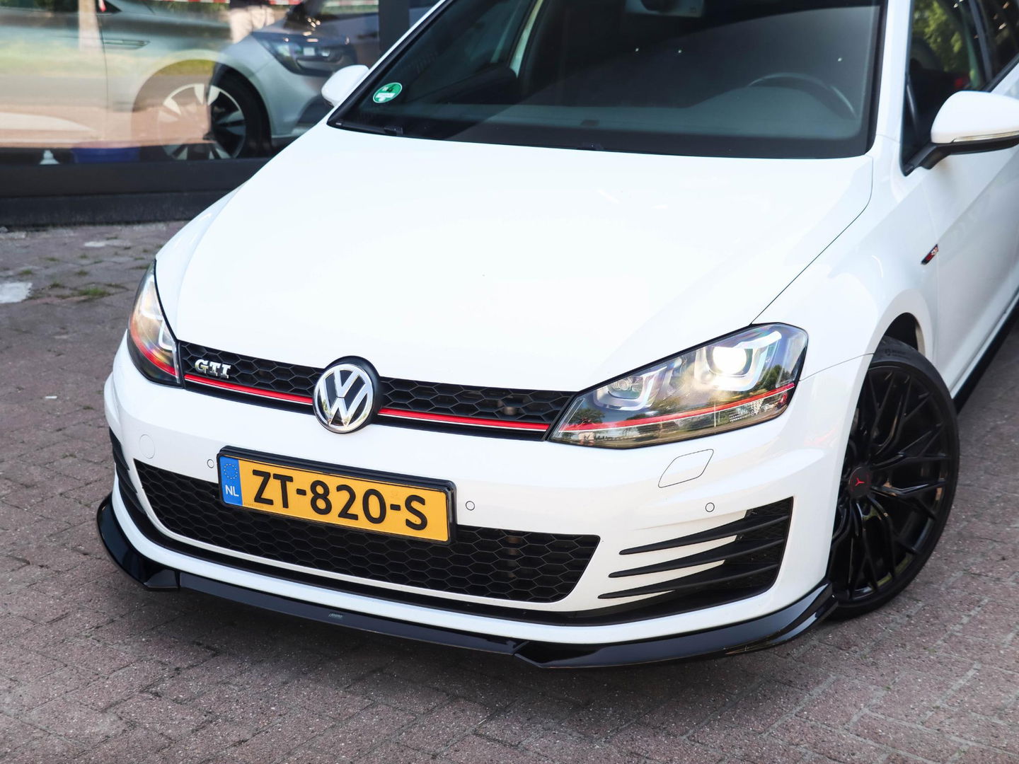 Volkswagen Golf GTI 2.0 TSI DSG | 300PK | Volledig onderhouden!
