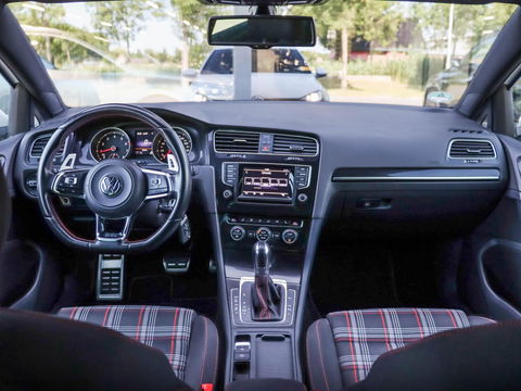 Volkswagen Golf GTI 2.0 TSI DSG | 300PK | Volledig onderhouden!
