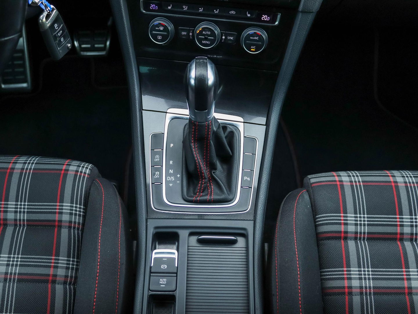Volkswagen Golf GTI 2.0 TSI DSG | 300PK | Volledig onderhouden!