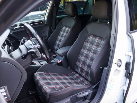 Volkswagen Golf GTI 2.0 TSI DSG | 300PK | Volledig onderhouden!