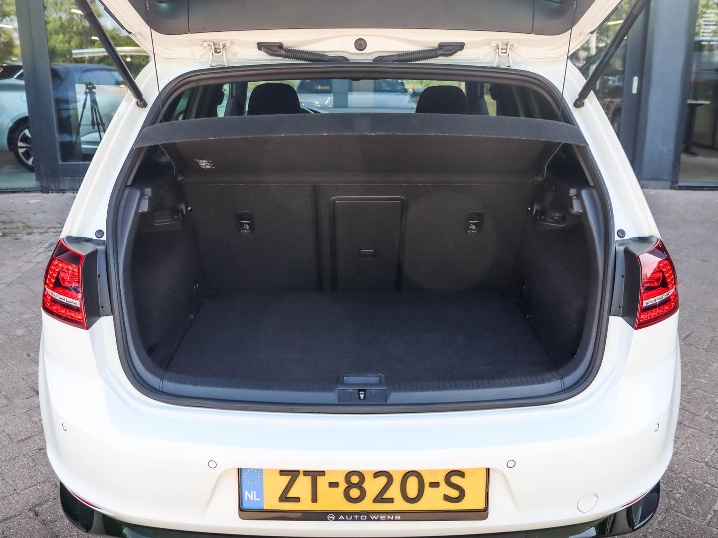 Volkswagen Golf GTI 2.0 TSI DSG | 300PK | Volledig onderhouden!