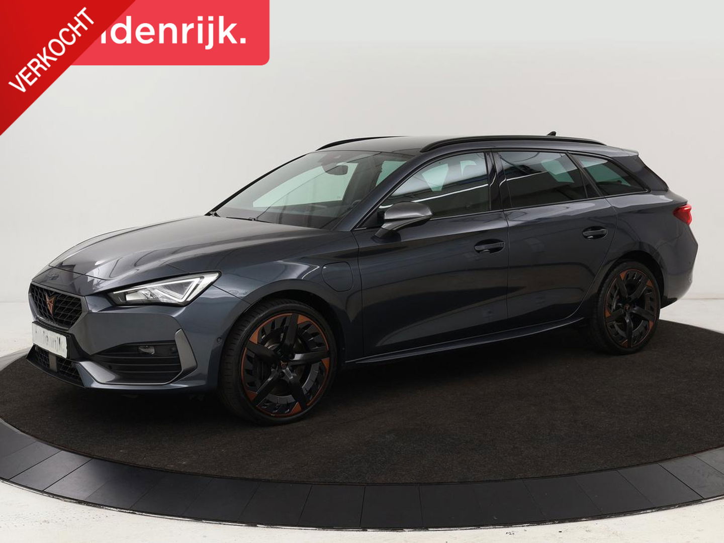 CUPRA Leon 1.4 e-Hybrid VZ Performance | Stoel & Stuurverwarming | Adaptive cruise | Carplay | Camera | Memory | Sportstoelen | Full LED