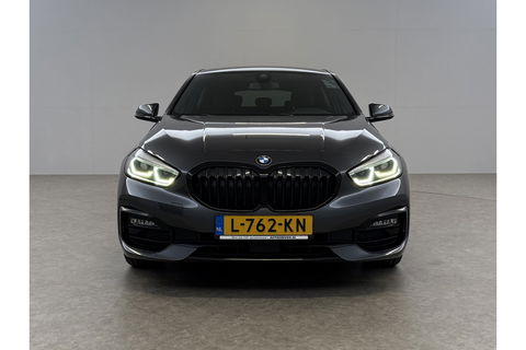 BMW 1-serie 118i M Sport LED Camera Carplay Sfeerverl. Trekhaak Virtual Navi Clima Cruise 17"LMV PDC