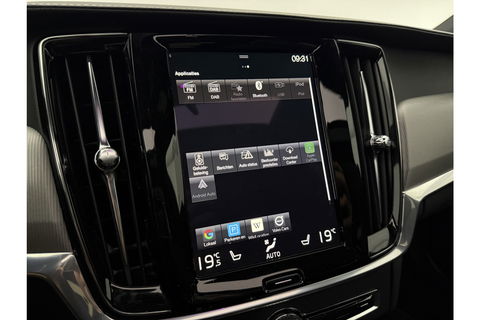 Volvo V90 2.0 T8 AWD R-Design bowers&wilkins 341PK 360 Camera Pano LED Virtual Sfeer Trekhaak Carplay Cruise Clima Leder Memory Head up Display 20"LMV Navi PDC