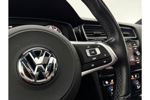 Volkswagen Golf 1.5 TSI 3x R-line 150PK DSG Pano LED Virtual ACC Camera Clima Navi 17"LMV PDC