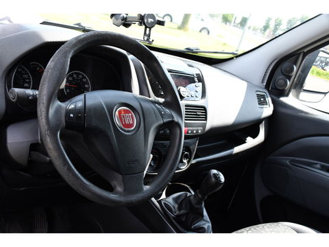 Fiat Dobló Cargo 1.3 MultiJet SX Sensoren, Airco, Trekhaak, 90PK, radio, Uniek!