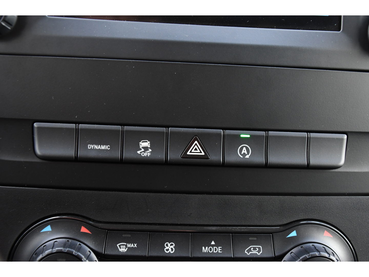 Mercedes-Benz Vito 114 CDI Lang DC Black Edition Camera, Cruise, Carplay, 190PK, Automaat, 2 x Schuifdeur, Leder, LED, Uniek!