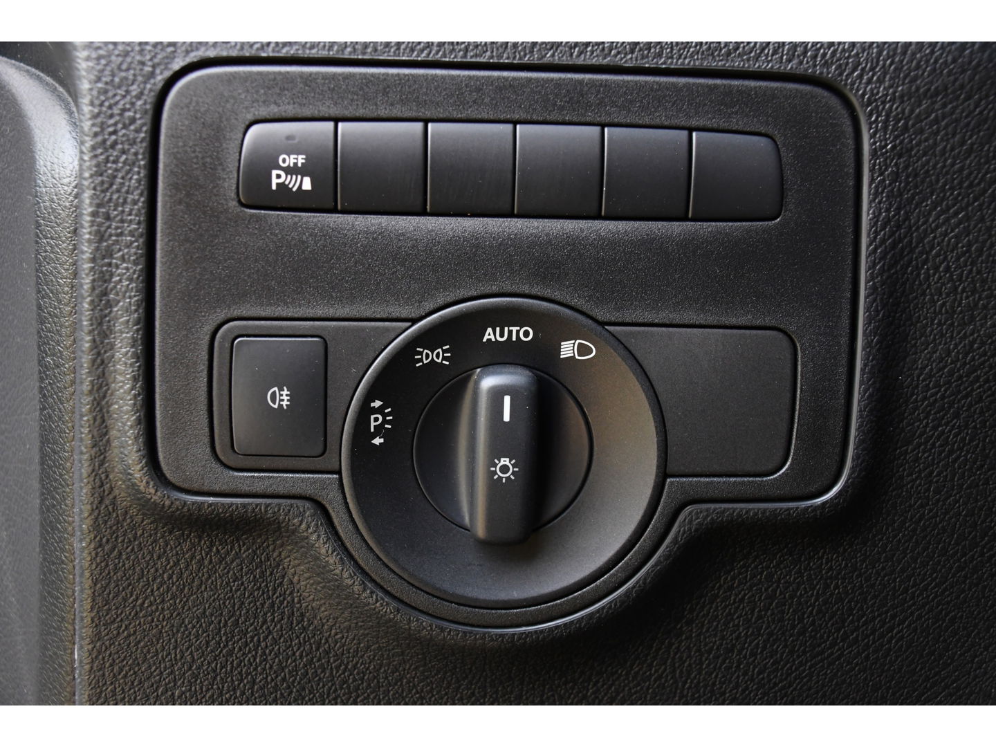 Mercedes-Benz Vito 114 CDI Lang DC Black Edition Camera, Cruise, Carplay, 190PK, Automaat, 2 x Schuifdeur, Leder, LED, Uniek!