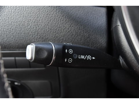 Mercedes-Benz Vito 114 CDI Lang DC Black Edition Camera, Cruise, Carplay, 190PK, Automaat, 2 x Schuifdeur, Leder, LED, Uniek!
