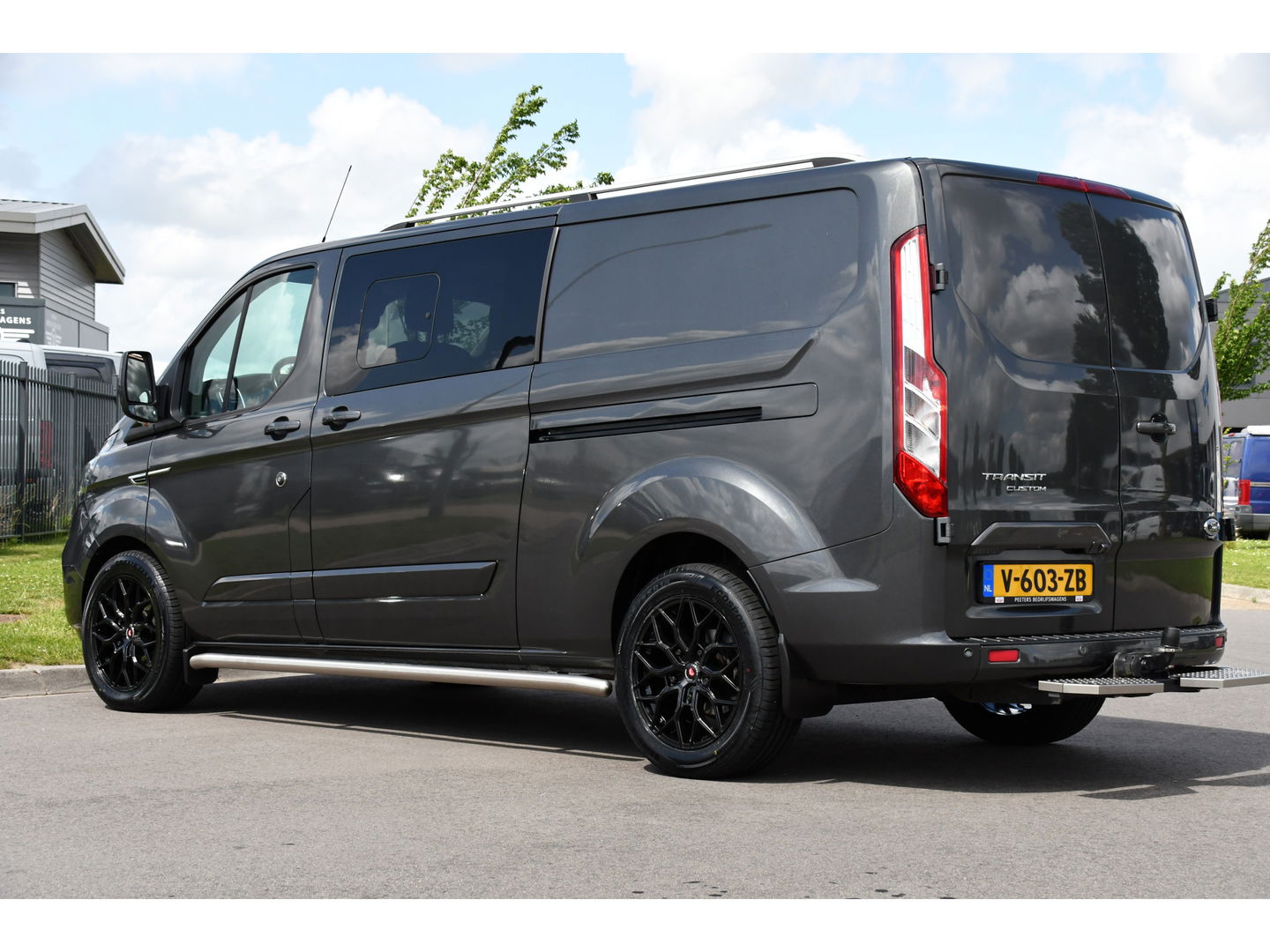 Ford Transit Custom 320 2.0 TDCI L2H1 Raptor Edition DC Limited Camera, Cruise, Sensoren, 130PK, Automaat, Multimedia, Stoelverwarming, 2 x Schuifdeur, Uniek!