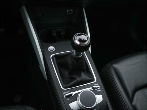 Audi Q2 30 TDI S Edition *DIGI-COCKPIT | LUXURY-LEATHER | NAVI-FULLMAP | CAMERA | KEYLESS | COMFORT-SEATS | HEATED-SEATS | ECC | PDC | CRUISE | 18''ALU*