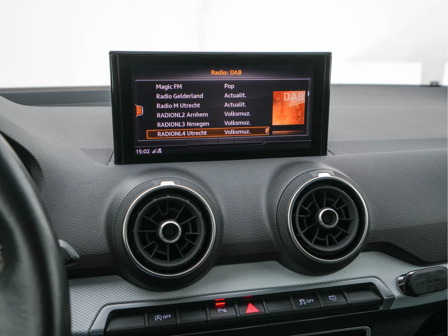 Audi Q2 30 TDI S Edition *DIGI-COCKPIT | LUXURY-LEATHER | NAVI-FULLMAP | CAMERA | KEYLESS | COMFORT-SEATS | HEATED-SEATS | ECC | PDC | CRUISE | 18''ALU*