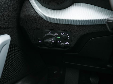 Audi Q2 30 TDI S Edition *DIGI-COCKPIT | LUXURY-LEATHER | NAVI-FULLMAP | CAMERA | KEYLESS | COMFORT-SEATS | HEATED-SEATS | ECC | PDC | CRUISE | 18''ALU*