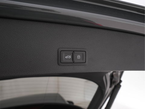 Audi Q2 30 TDI S Edition *DIGI-COCKPIT | LUXURY-LEATHER | NAVI-FULLMAP | CAMERA | KEYLESS | COMFORT-SEATS | HEATED-SEATS | ECC | PDC | CRUISE | 18''ALU*