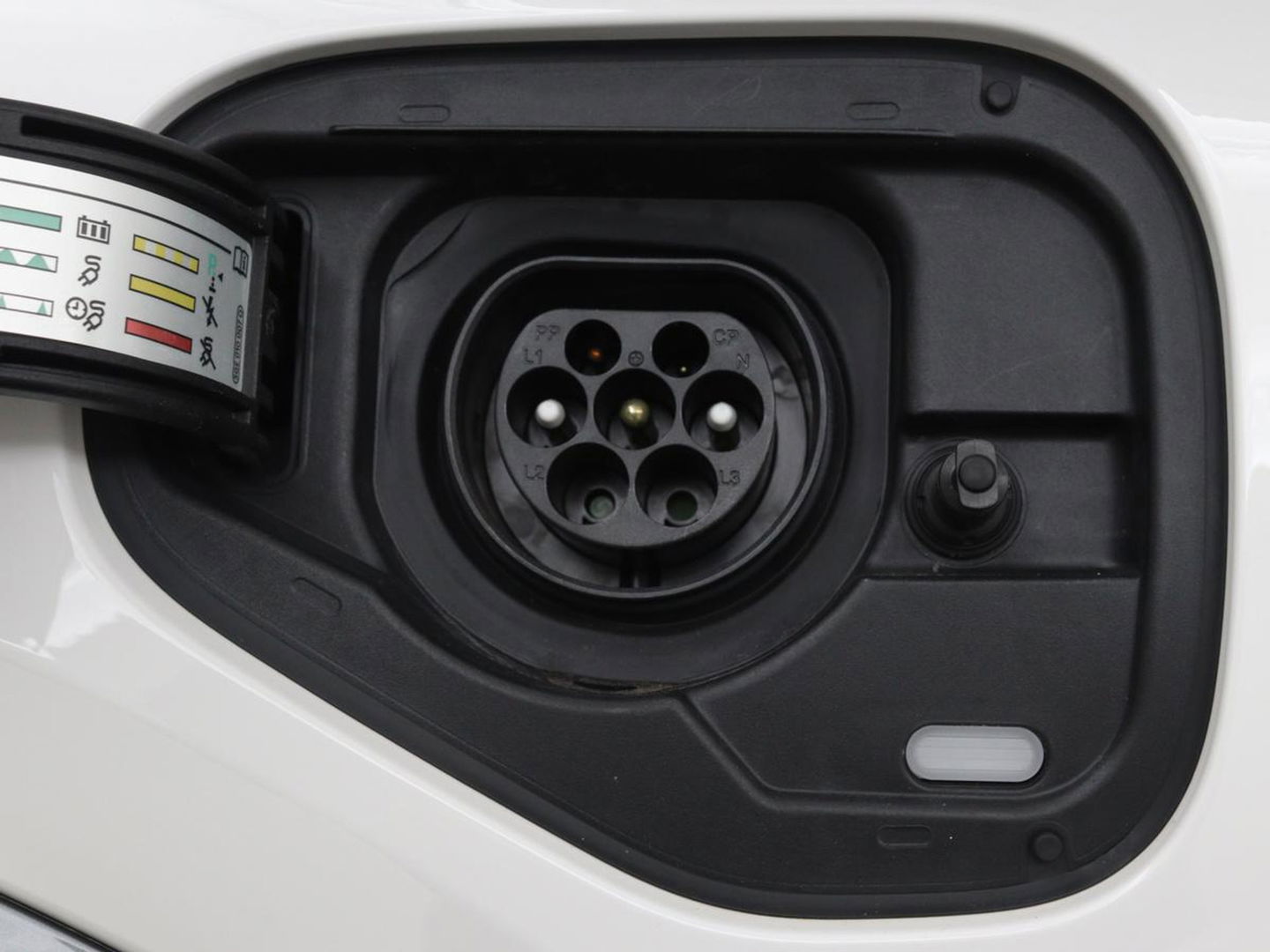CUPRA Formentor 1.4 e-Hybrid | Adaptive cruise | Stuurverwarming | Full LED | Sportstoelen | Keyless | Climate control | Parkeerhulp | DAB | Sfeerverlichting | PHEV