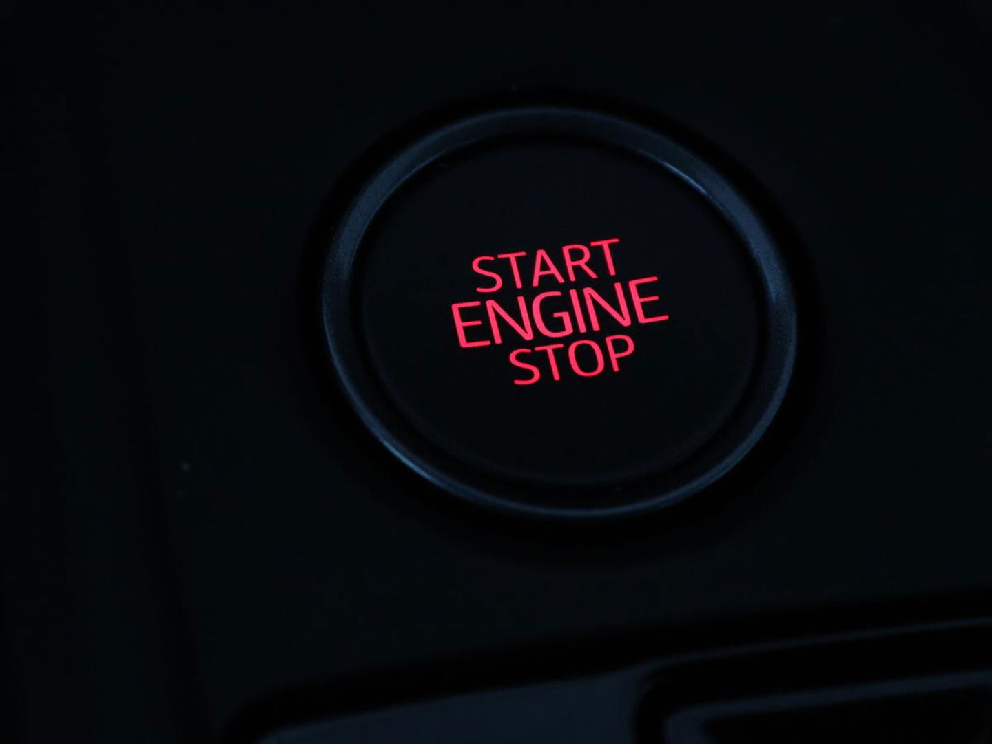CUPRA Formentor 1.4 e-Hybrid | Adaptive cruise | Stuurverwarming | Full LED | Sportstoelen | Keyless | Climate control | Parkeerhulp | DAB | Sfeerverlichting | PHEV