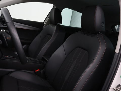 CUPRA Formentor 1.4 e-Hybrid | Adaptive cruise | Stuurverwarming | Full LED | Sportstoelen | Keyless | Climate control | Parkeerhulp | DAB | Sfeerverlichting | PHEV