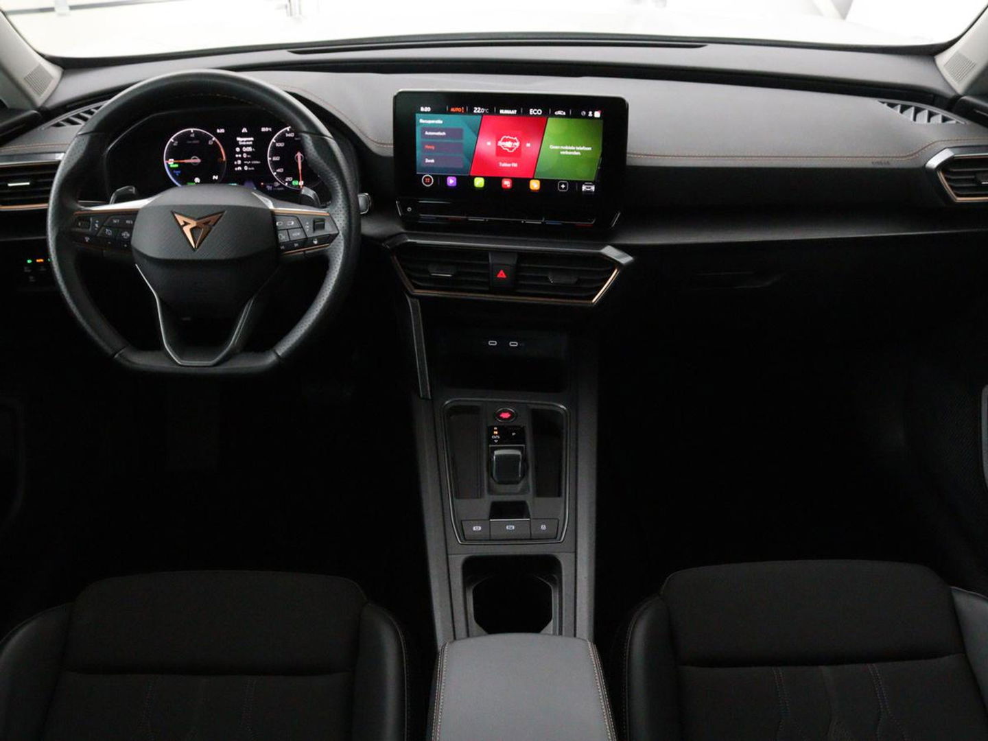 CUPRA Formentor 1.4 e-Hybrid | Adaptive cruise | Stuurverwarming | Full LED | Sportstoelen | Keyless | Climate control | Parkeerhulp | DAB | Sfeerverlichting | PHEV