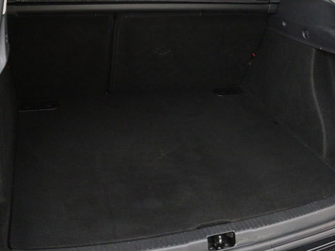 Renault Clio 0.9 TCe Limited | Trekhaak | Camera | Navigatie | Cruise control | Airco | Bluetooth | Parkeerhulp | Getint glas | DAB