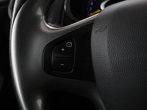 Renault Clio 0.9 TCe Limited | Trekhaak | Camera | Navigatie | Cruise control | Airco | Bluetooth | Parkeerhulp | Getint glas | DAB