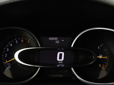 Renault Clio 0.9 TCe Limited | Trekhaak | Camera | Navigatie | Cruise control | Airco | Bluetooth | Parkeerhulp | Getint glas | DAB