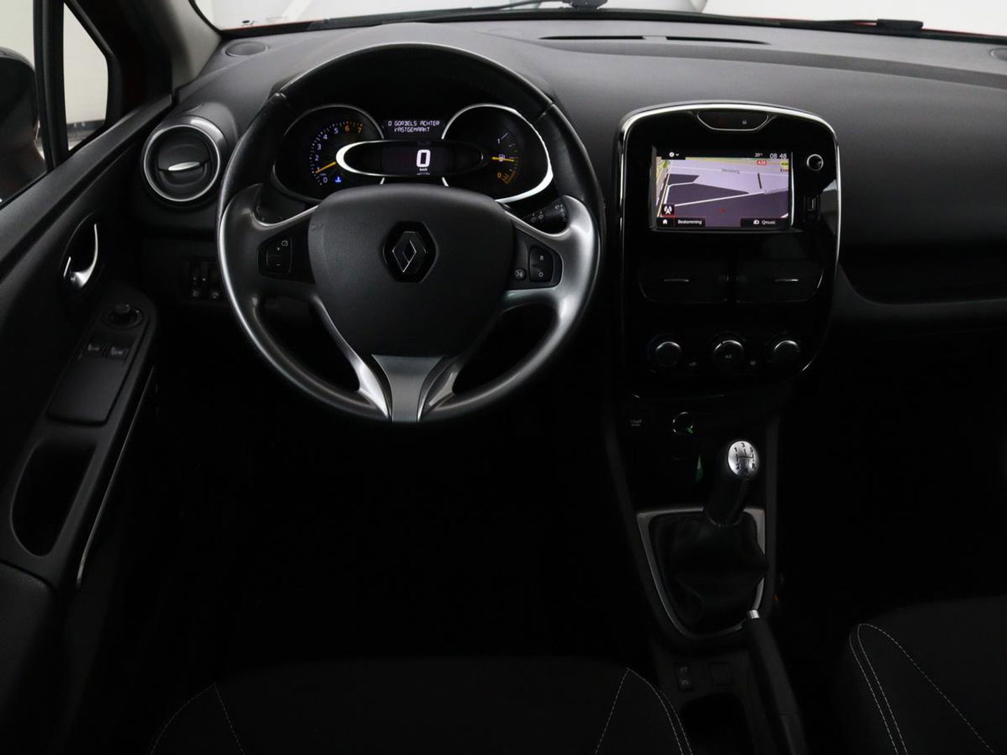 Renault Clio 0.9 TCe Limited | Trekhaak | Camera | Navigatie | Cruise control | Airco | Bluetooth | Parkeerhulp | Getint glas | DAB