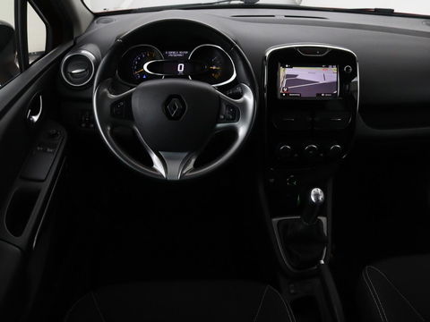 Renault Clio 0.9 TCe Limited | Trekhaak | Camera | Navigatie | Cruise control | Airco | Bluetooth | Parkeerhulp | Getint glas | DAB
