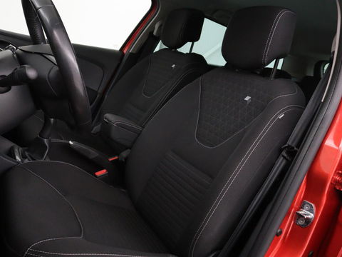 Renault Clio 0.9 TCe Limited | Trekhaak | Camera | Navigatie | Cruise control | Airco | Bluetooth | Parkeerhulp | Getint glas | DAB