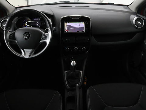 Renault Clio 0.9 TCe Limited | Trekhaak | Camera | Navigatie | Cruise control | Airco | Bluetooth | Parkeerhulp | Getint glas | DAB